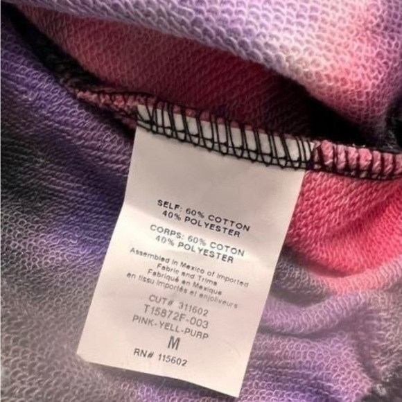 NEW LUSH Tie-Dye Turtleneck Sweater Medium - Picture 4 of 6